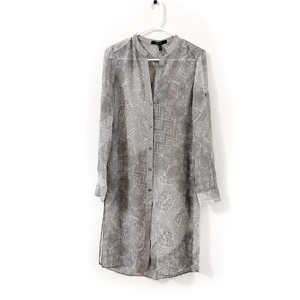 BCBG MaxAzria “Taylur” 100% Silk Blouse in Baltik Print